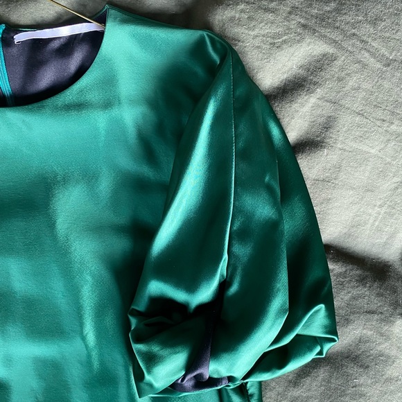 Rosetta Getty green stretch-satin blouse knotted puff sleeves size 4 MSRP $750 - Picture 11 of 12